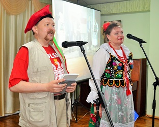 Гости из Ставрополя передали подарок  "Варшавская лира" 